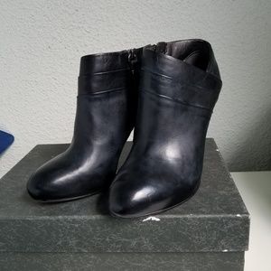 Via Spiga Leather Ankle Boots